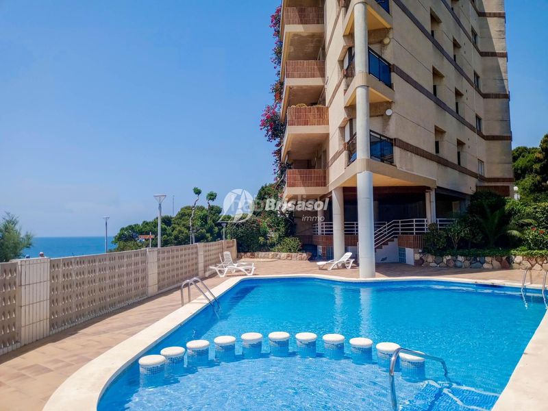 Foto a57be8f8-80b5-49c5-9d46-1876f2e6e2c0. Àtic amb aparcament piscina a Mar i Camp - Platja dels Capellans Salou