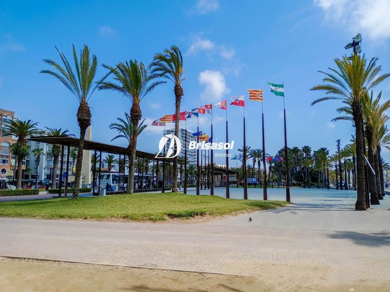 Foto f0ac3e05-8a49-4dc9-93e8-efe222ad20a7. Pis a Platja de Llevant Salou