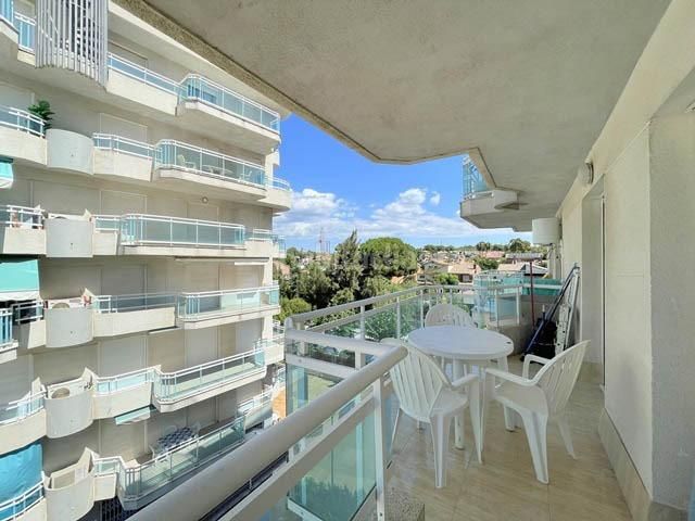 Foto ad165390-699e-47e4-992e-bcc51032575d. Pis amb aparcament piscina a Mar i Camp - Platja dels Capellans Salou