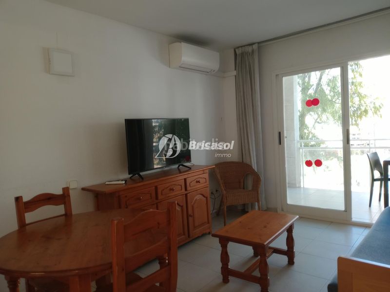 Foto 4f2396ec-7e70-4409-ab99-a026bcd603fa. Apartamento  con piscina comunitaria y licencia turistica en Salou