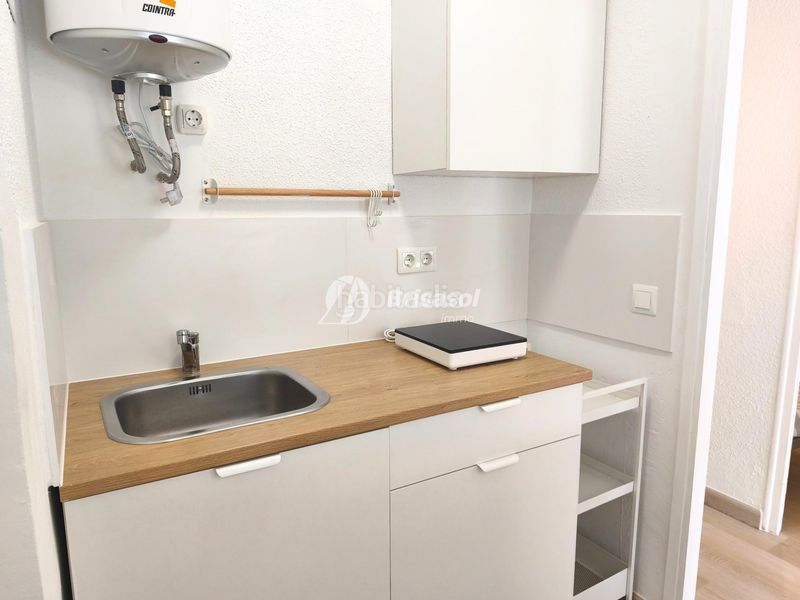 Foto 28d4690a-9e29-4e21-b62e-19320ae131ed. Apartament amb piscina a Mar i Camp - Platja dels Capellans Salou