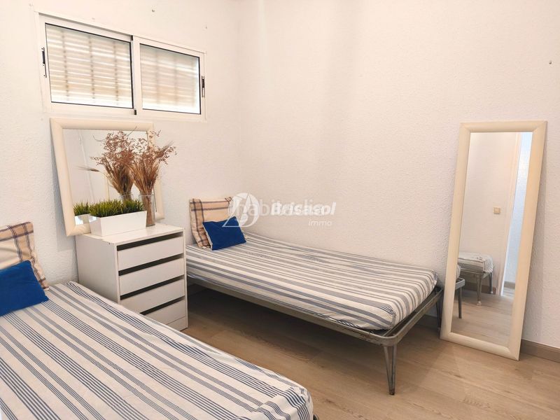 Foto 78f767db-66e8-43f6-a9bb-2bf91cfac920. Apartament amb piscina a Mar i Camp - Platja dels Capellans Salou