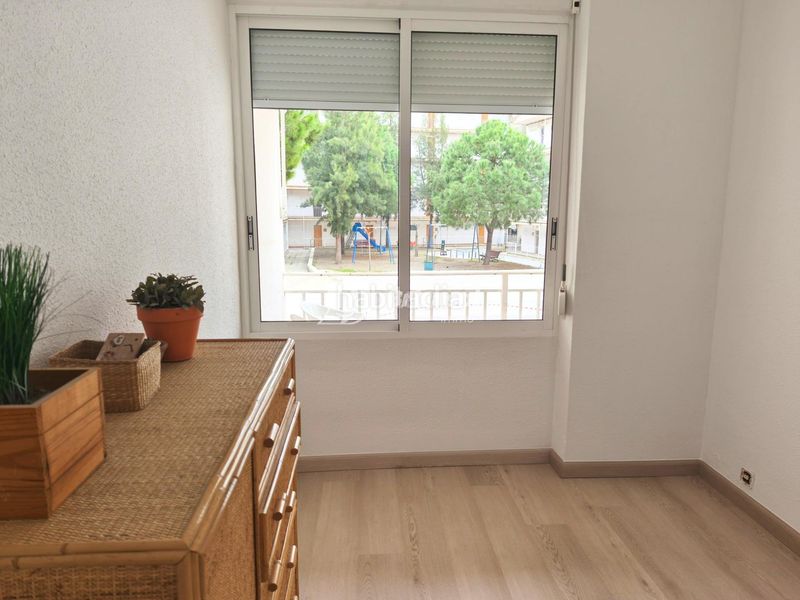 Foto 81c2994b-6870-49c8-a247-6d3f3080b75c. Apartament amb piscina a Mar i Camp - Platja dels Capellans Salou