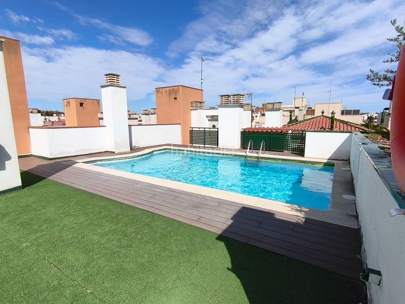 Foto aa08800b-358e-4bab-aadd-4ce382cfaa74. Pis amb aparcament piscina a Platja de Ponent Salou