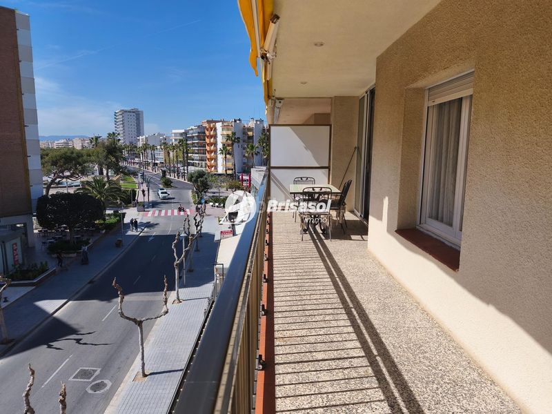 Foto e4bba0e1-3469-4435-8667-0229a68915a6. Pis amb aparcament a Mar i Camp - Platja dels Capellans Salou