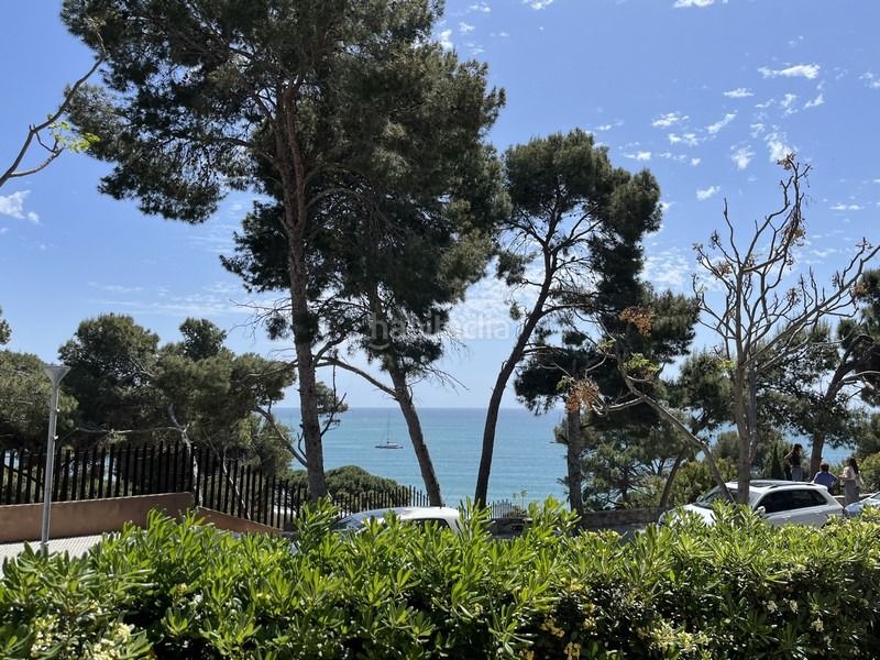Foto cd4fe3ae-06e5-4287-bb28-d72af607bc70. Pis amb piscina a Mar i Camp - Platja dels Capellans Salou