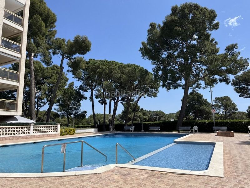 Foto ce5259ab-e63b-48ac-a885-c7a40702ca68. Pis amb piscina a Mar i Camp - Platja dels Capellans Salou