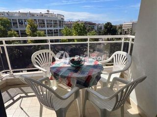 Apartment in Plaça Europa - Port Aventura. Apartamento con piscina a 500m del mar en salou.