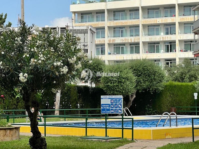 Foto c51e1927-fe87-4054-b285-dd9a5aad802c. Pis amb piscina a Mar i Camp - Platja dels Capellans Salou