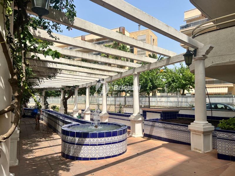 Foto d1eb950c-ff26-41ca-8907-dc25f8dc9ef2. Pis amb piscina a Plaça Europa - Port Aventura Salou