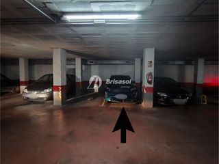 Parking coche en Mar i Camp - Platja dels Capellans. Plaza de parquing en zona carles buïgas