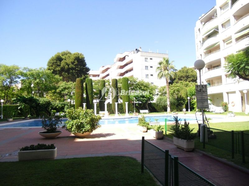 Foto 517c2a96-39fb-495c-8743-744c9d383133. Apartamento  para reformar con zona comunitaria y a pocos minutos de la playa. en Salou