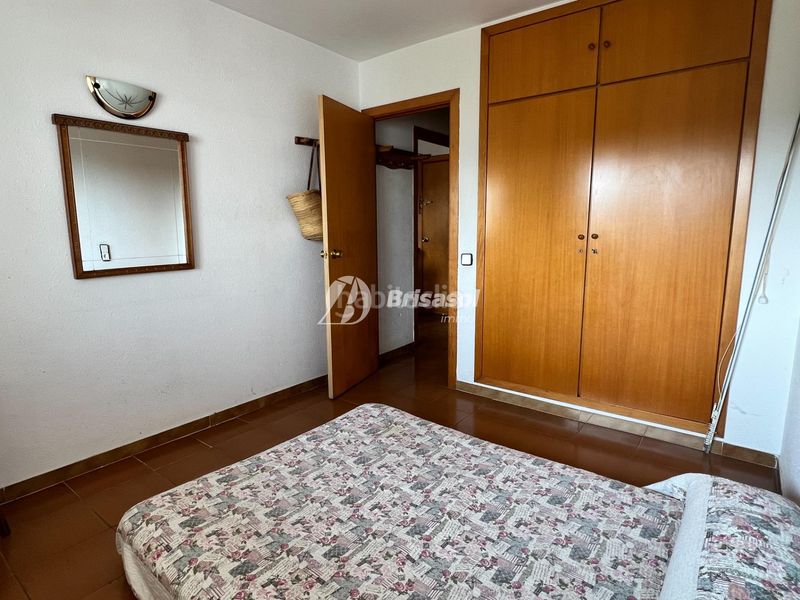 Foto b56dba5e-fd15-4a4f-92c0-591d7030ec01. Apartamento  para reformar con zona comunitaria y a pocos minutos de la playa. en Salou