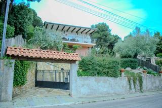 Maison  Calle amadeu vives. Buscas ese rincón donde respirar calma sin renunciar a la comodi
