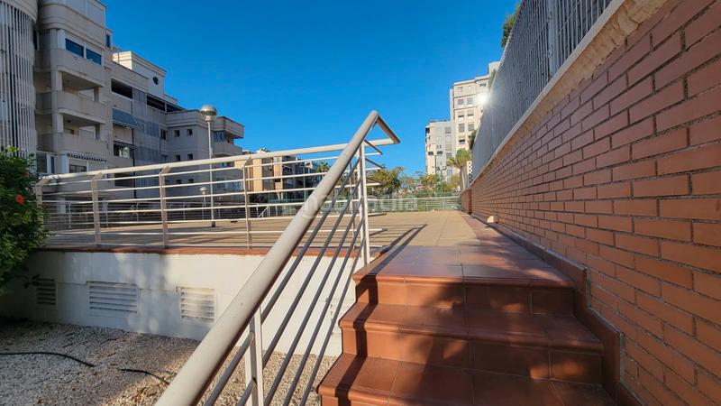 Foto 2b10d71c-330c-4619-adfa-6cc278e53477. Rent flat with heating parking pool in Playa de San Juan Alicante