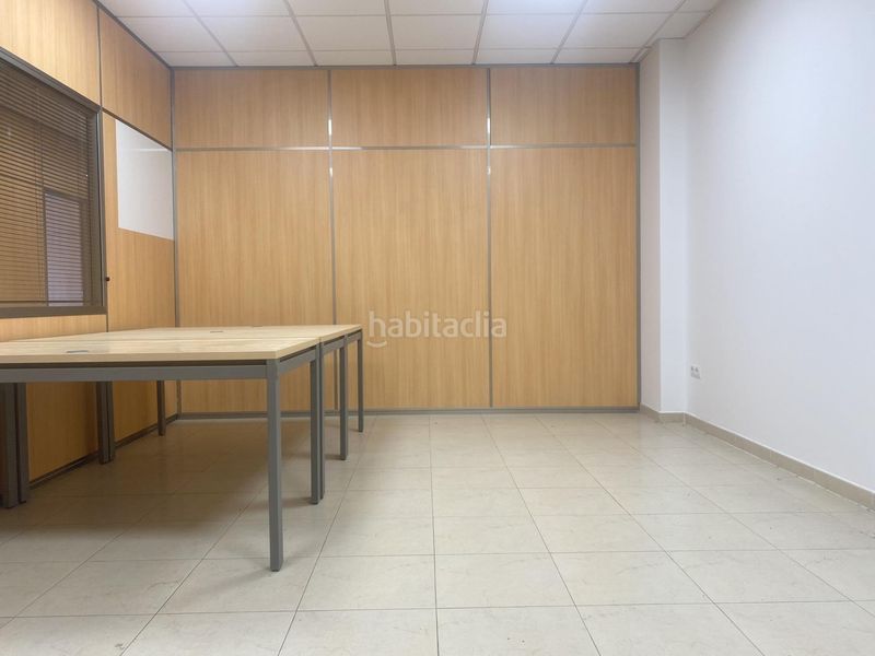 Foto da66c5d1-7a2a-481d-9084-d2a6d54c7469. Alquiler local comercial local para oficinas en ribaroja de turia situado junto a cruce a3 con a7 en Riba - roja de Túria