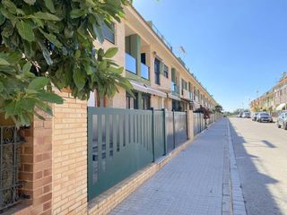 Lloguer Casa adossada  Calle serra de les agulles. Adosado en alquiler alginet  sin muebles
