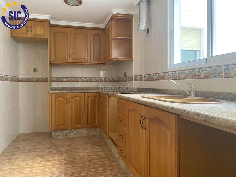 Foto f986d443-92cc-4666-a2b8-c308ce43ce4f. Pis amb calefacció aparcament a Alginet