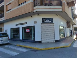 Local Comercial en Almoradí. Local comercial con situación inmejorable