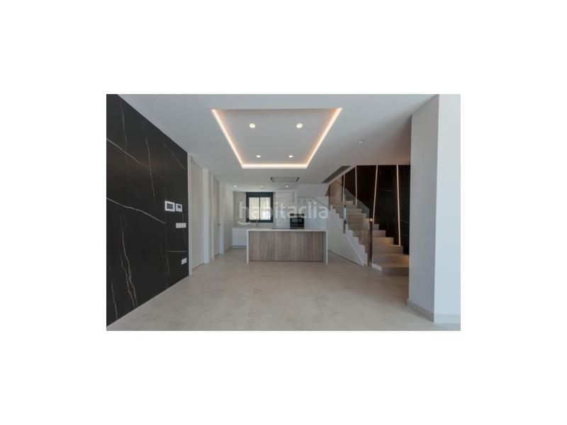Foto 12cd9f3a-bcb8-41a3-92b9-41696ee9f3df. Duplex avec parking piscine dans Playa Poniente Benidorm
