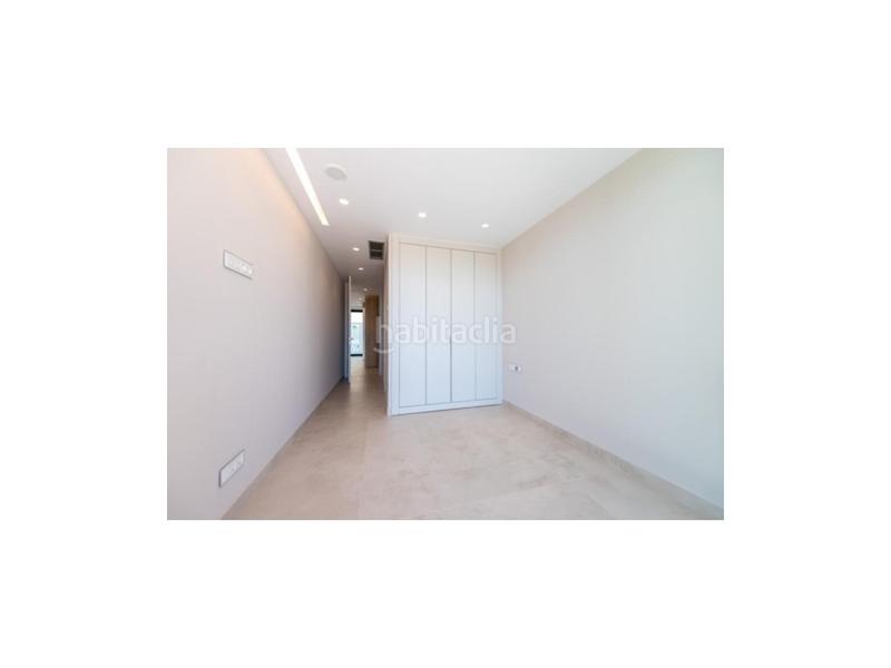 Foto 77b6a2f0-fec0-4a7d-8626-15d89a37f853. Duplex avec parking piscine dans Playa Poniente Benidorm