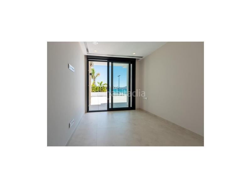 Foto b8ef7694-7bdf-4a4d-99d9-1ee7fcc6c6f8. Duplex avec parking piscine dans Playa Poniente Benidorm