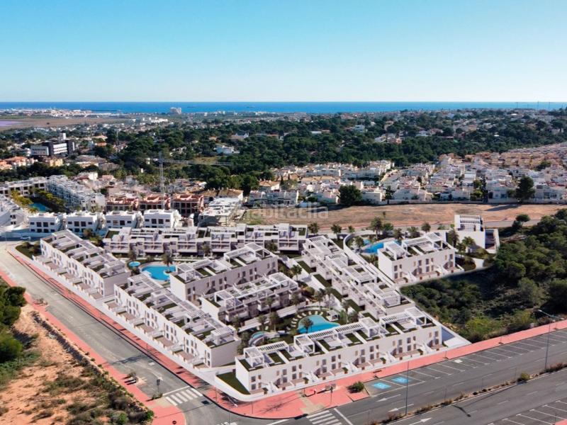 Foto 5d942eef-3297-461e-88d6-b8ea1a902997. Casa amb aparcament piscina a Los Balcones-Los Altos Torrevieja