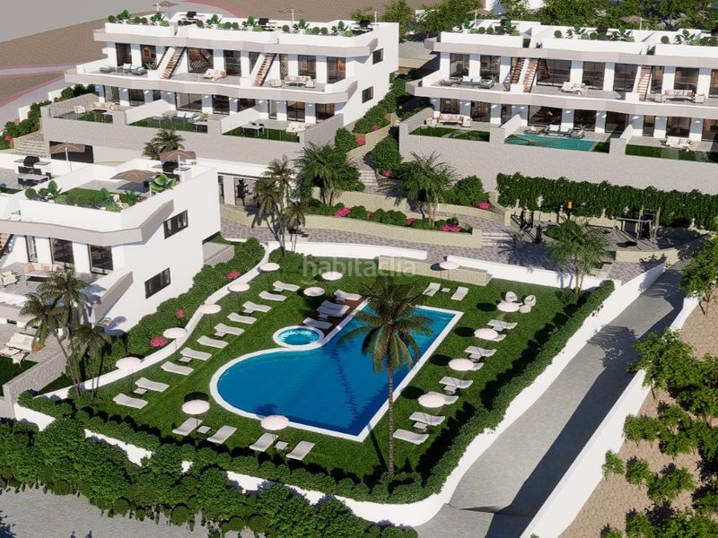 Foto f25d8393-75e0-42b8-aee1-d7f28763c01a. Casa amb aparcament a balcón de Finestrat-terra marina Finestrat