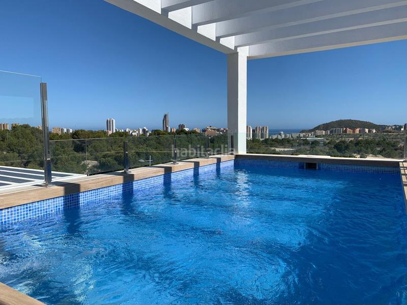 Foto 9eab5843-0232-4862-8636-5585ed43ba8c. Attico con parcheggio in balcón de Finestrat-terra marina Finestrat