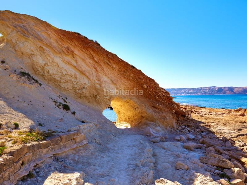 Foto f8df7c2a-7001-4fcd-b1f1-7b93b312811c. House in avenida mediterraneo del in Playa Levante Benidorm