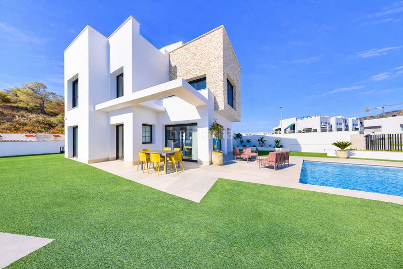 Foto 510ae022-51f1-4974-9923-ea5ca5baedaa. Casa 330m<sup>2</sup> amb aparcament piscina a balcón de Finestrat-terra marina Finestrat