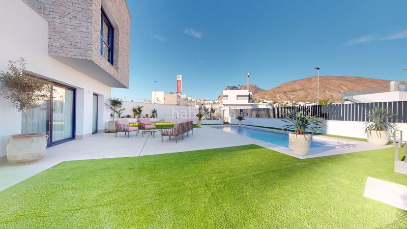Foto 93ed6af9-9573-40aa-9b94-9236e2afc100. Casa 437m<sup>2</sup> amb aparcament piscina a balcón de Finestrat-terra marina Finestrat