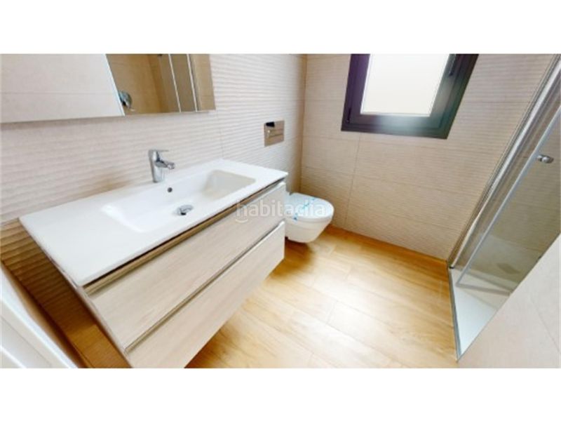 Foto bc4c27b4-df16-4c91-b3ad-ecc7b0e76251. Casa 131m<sup>2</sup> amb aparcament piscina a Los Balcones-Los Altos Torrevieja