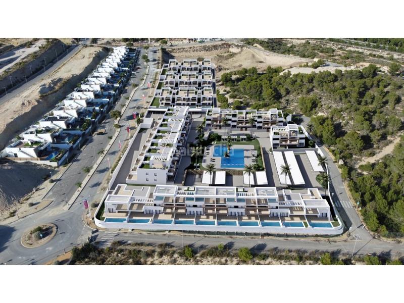 Foto 668b091b-6813-4537-a50f-bddb3f5b3f2a. House with parking pool in balcón de Finestrat-terra marina Finestrat