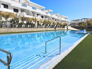 Maison à Calle ecuador. Bungalow con terraza de lujo solárium privado y piscinas a 5 min