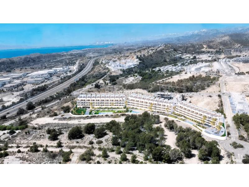 Foto d5d44a1c-573b-40f0-a9fa-9ace4eb4dd81. Apartament a calle peru de 2-b a balcón de Finestrat-terra marina Finestrat