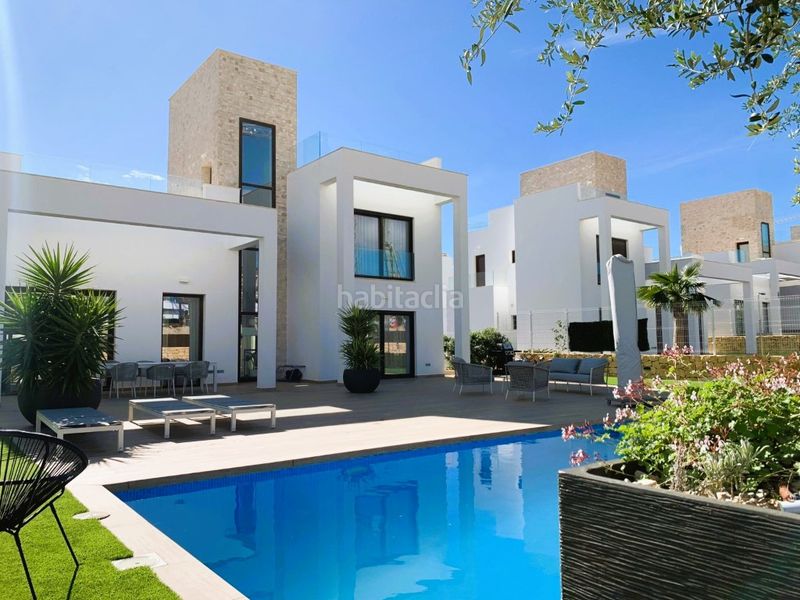 Foto c8ae92a0-319e-45e6-8c86-3d16866dece9. Casa amb piscina a balcón de Finestrat-terra marina Finestrat