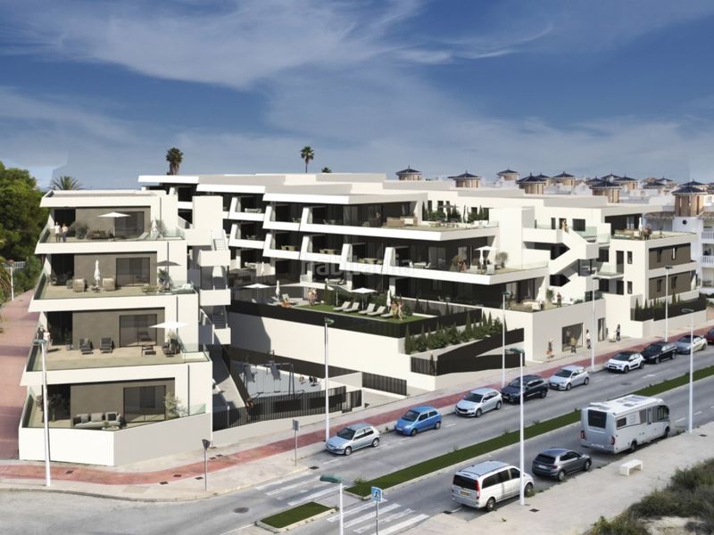 Foto 2498ed56-3a7f-4bf7-8647-fa4324499142. Apartament amb piscina a La Marina Elche / Elx