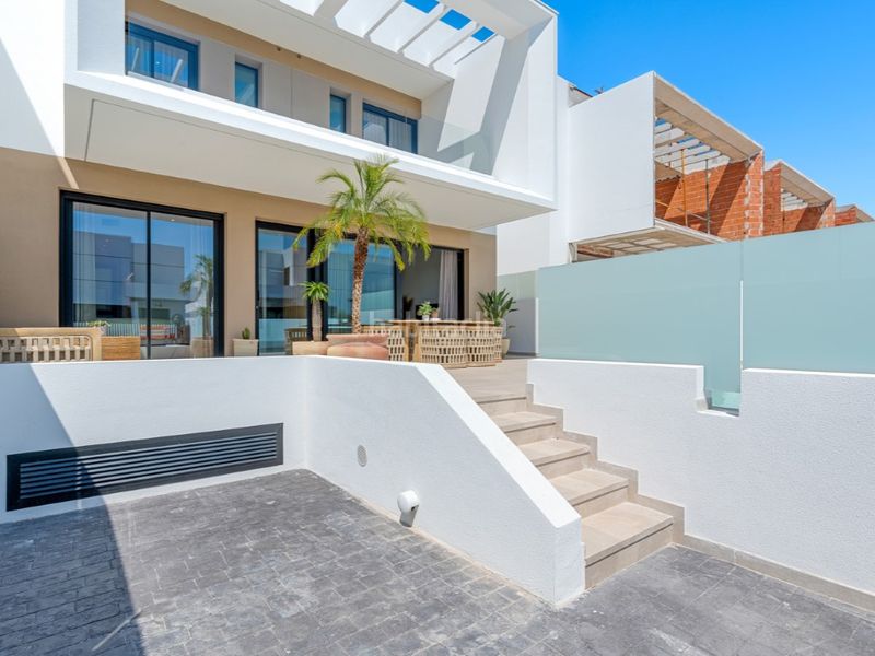 Foto f6372882-780b-4c62-bd18-b9669b09d26b. Casa adossada a Dolores