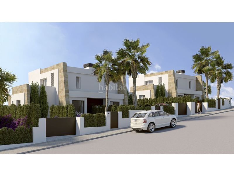Foto c3991d18-e2ce-4ce9-a744-8d637da9dfb5. Casa aparellada amb piscina a Algorfa