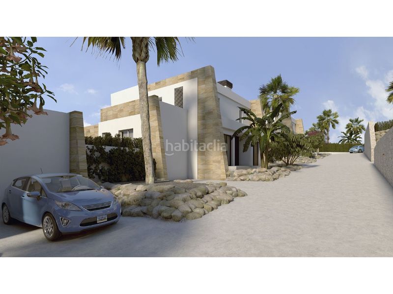 Foto f6cb59ca-8ad9-48b4-8963-f1ad89b1ac45. Casa aparellada amb piscina a Algorfa