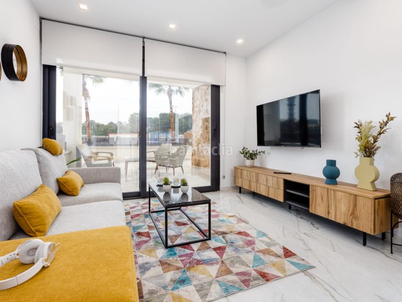 Foto f1e65788-1ad3-4e55-aaf4-723ba7ae49e4. Apartament amb piscina a Rojales