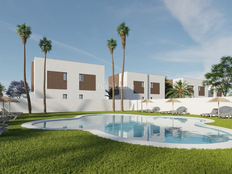 Foto 0d251861-7e07-4032-a100-064d34db4500. Casa adossada amb piscina a La Marina Elche / Elx