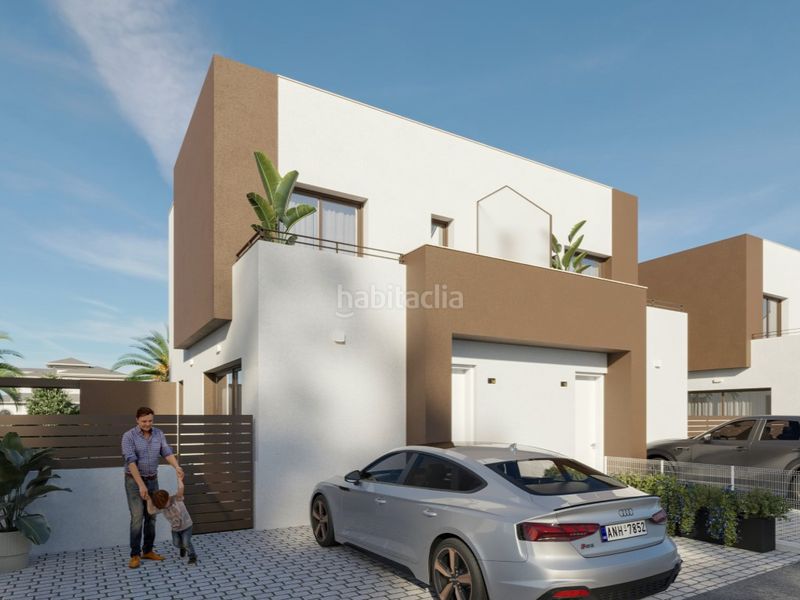 Foto b4c95047-1062-46ae-bf0a-41eeb3f9f10b. Casa adossada amb piscina a La Marina Elche / Elx