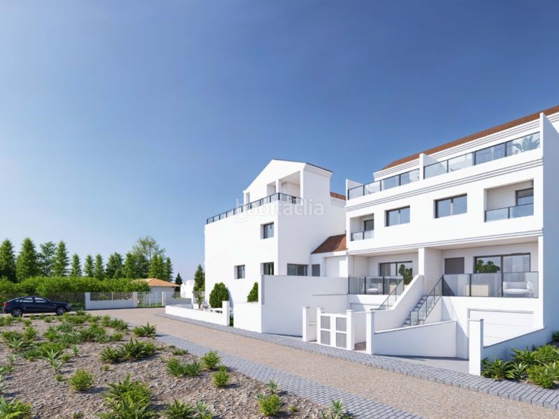 Foto 10b80b34-8173-4f3d-95df-e90f0acd48f8. Casa aparellada amb piscina a Rafal