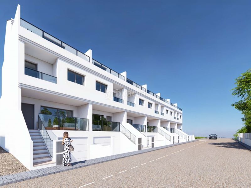 Foto 6b851537-9a51-4fa8-8cc3-e5e3a59e8d5e. Casa aparellada amb piscina a Rafal