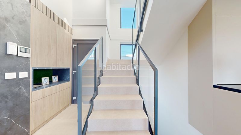 Foto 39bd95a5-8a6f-43a5-b1fe-606850dfd5f3. Casa 330m<sup>2</sup> amb aparcament piscina a balcón de Finestrat-terra marina Finestrat