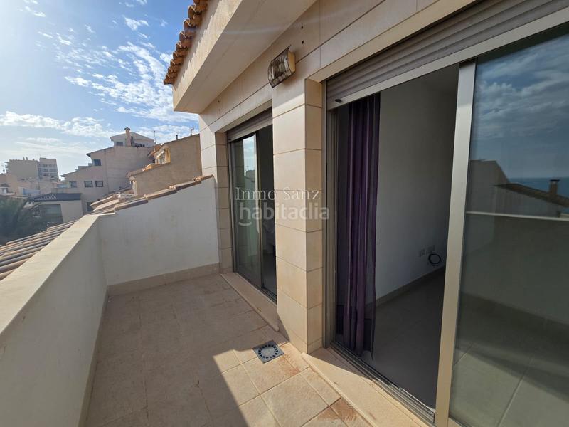 Foto b4111679-2ca8-4885-a98b-6352b80f2090. Attique avec piscine dans Campello Playa Campello (el)