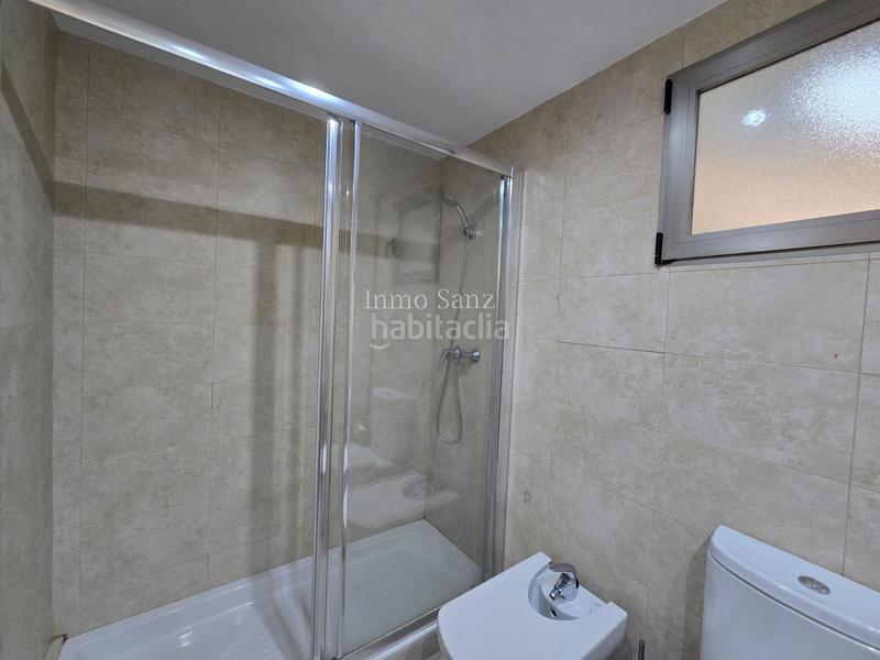 Foto 01d3bc85-3adc-4352-bc88-a15b2965e75e. Pis amb piscina a Campello Playa Campello (el)