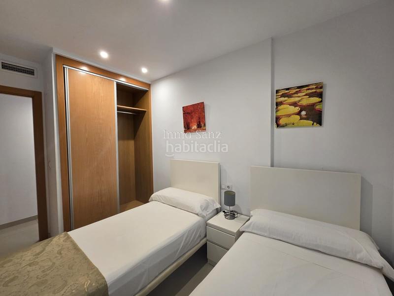 Foto 16b4dc4a-39d2-4259-950e-fa6a35eb7f70. Pis amb piscina a Campello Playa Campello (el)